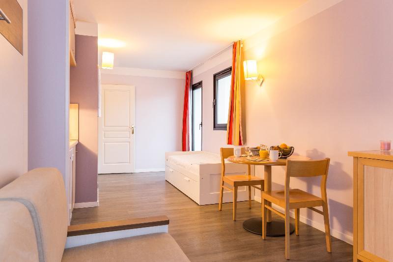 Residence Pierre & Vacances Centre Ла-Рошель Экстерьер фото